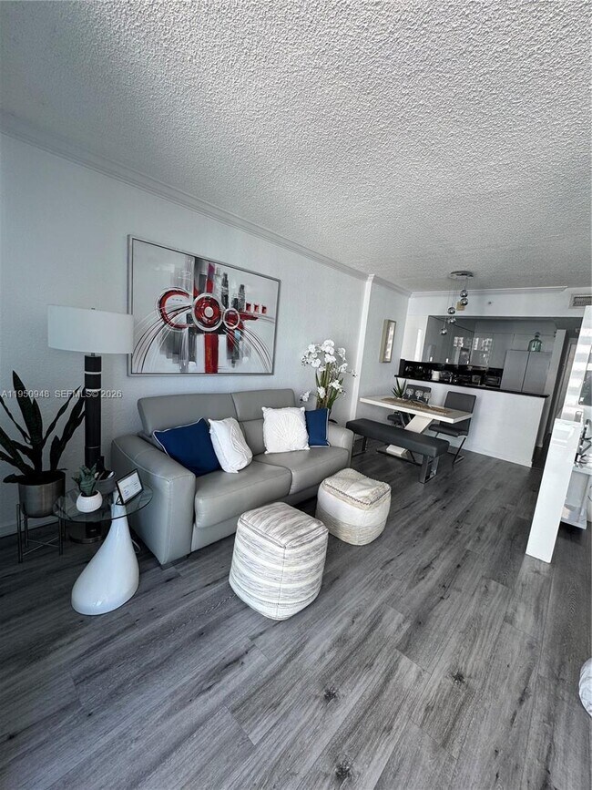 Building Photo - 2501 S Ocean Dr