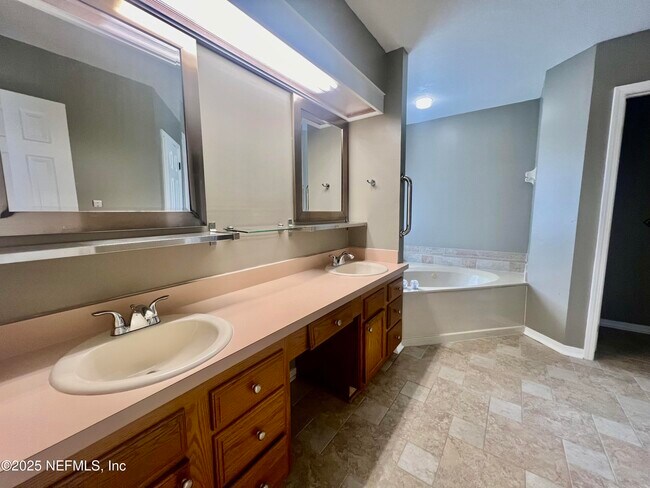 Building Photo - 8456 Bandera Cir W