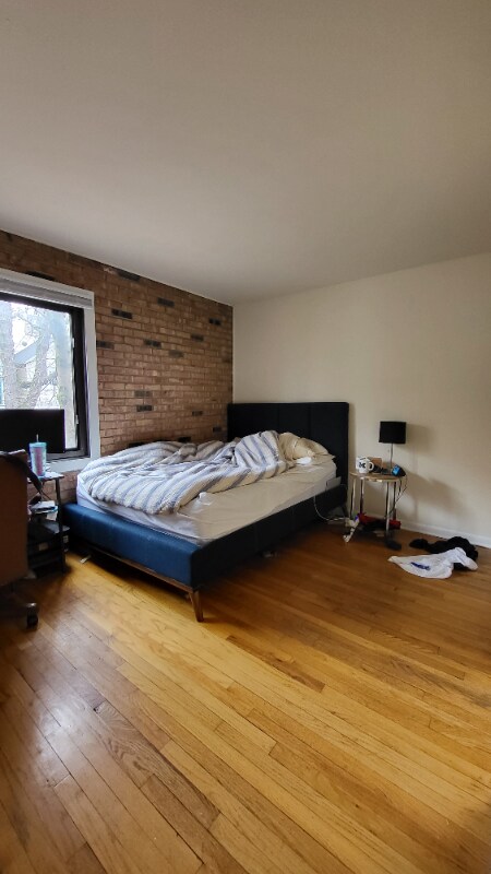 Building Photo - 856 W Lill Ave