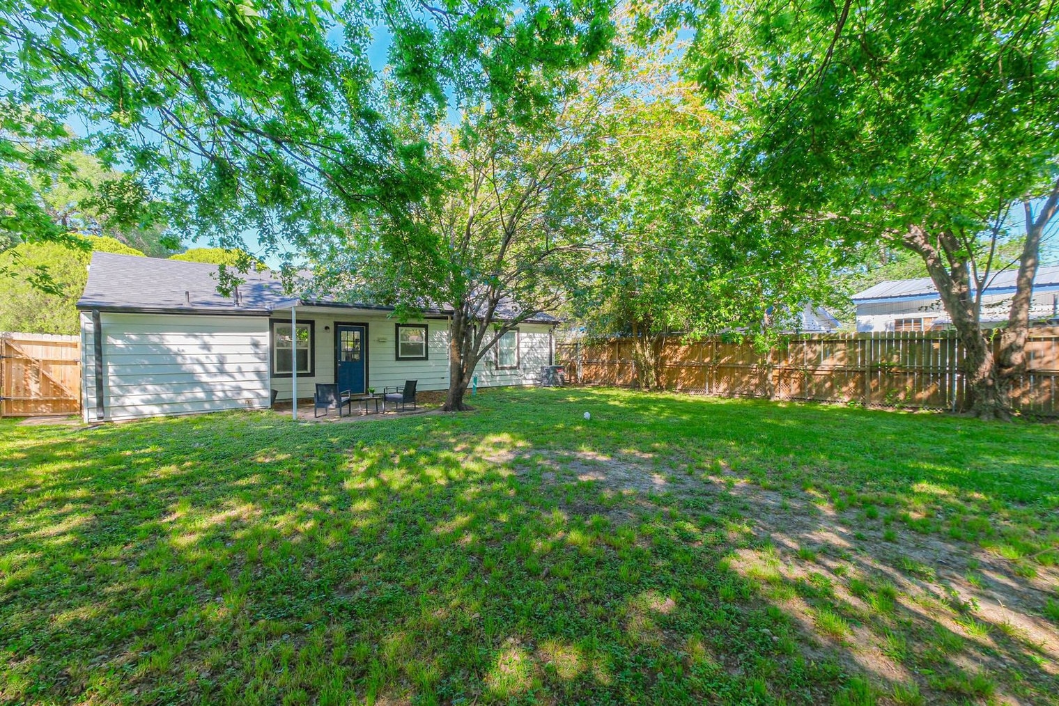 Building Photo - 6705 Lodge St