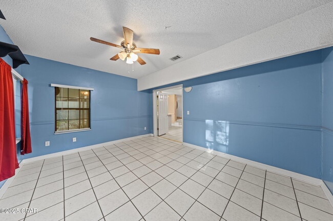 Building Photo - 301 Fairway Blvd