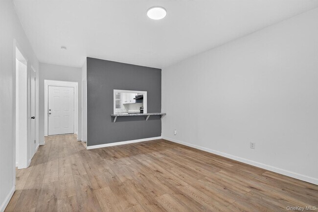 Building Photo - 376 NY-52