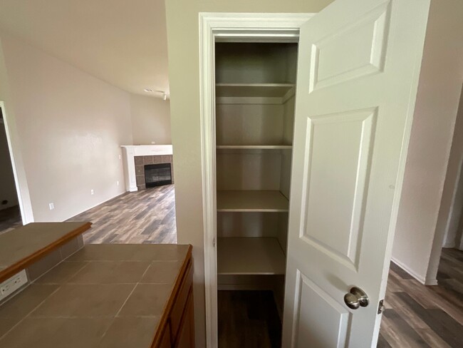 Building Photo - 2321 Berry Ln