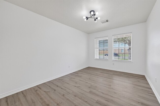 Building Photo - 9111 Grand Villa Ln