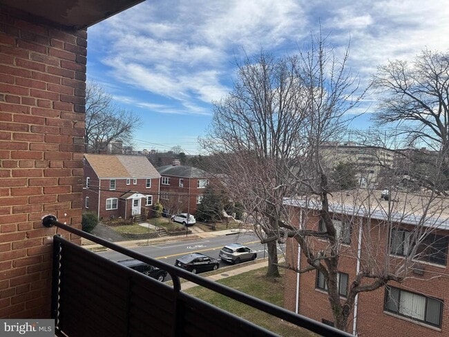 Building Photo - 500 S Courthouse Rd