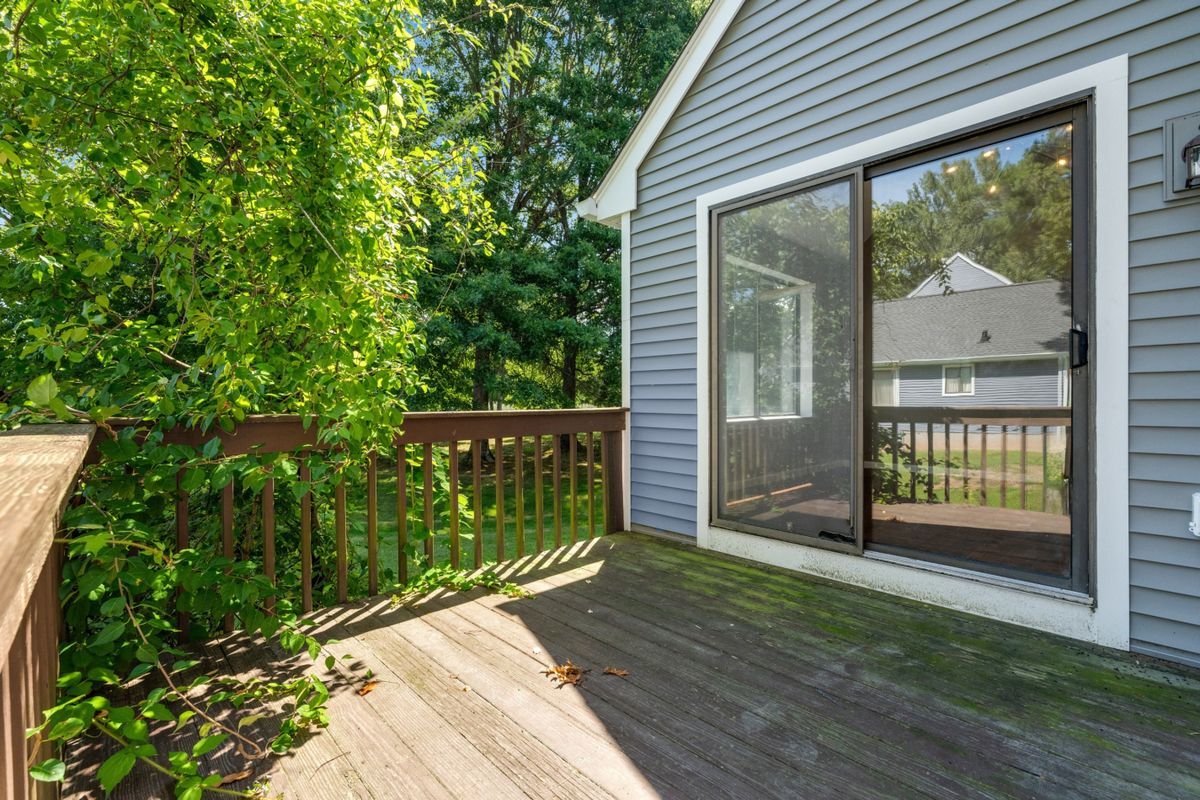 Building Photo - 6 Wild Rose Ct