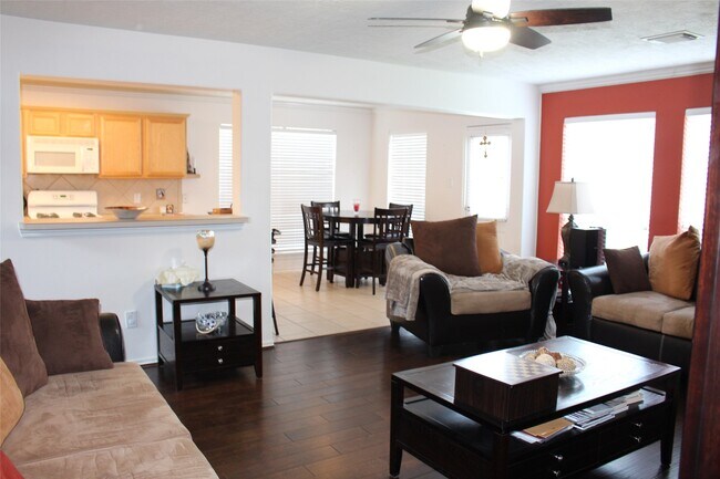 Building Photo - 2507 Liza Ct