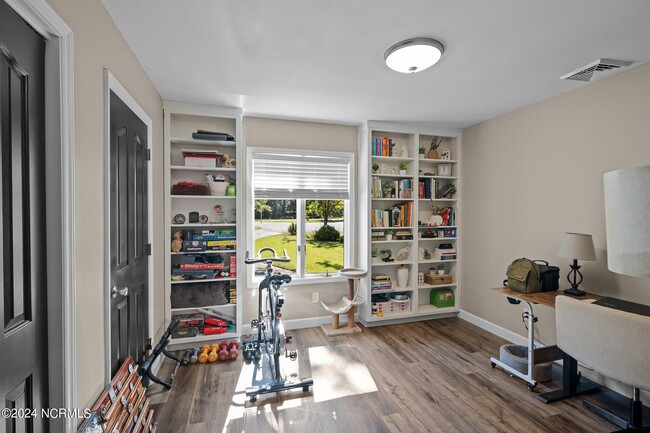 Building Photo - 5603 Gold Ct