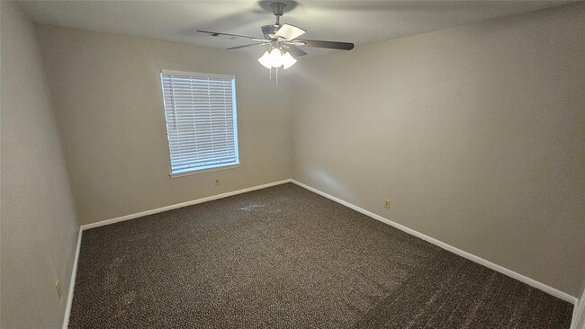 Building Photo - 7322 Ridge Oak Dr