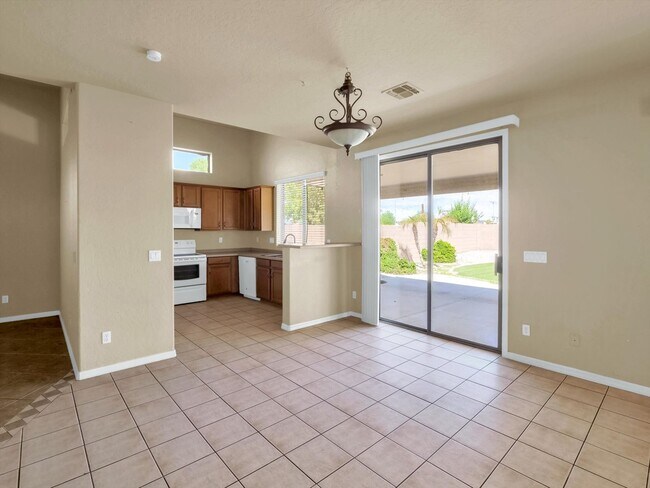 Building Photo - stunning 4-bedroom, 2-bathroom home