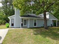 Building Photo - 1621 RaceTrack Rd