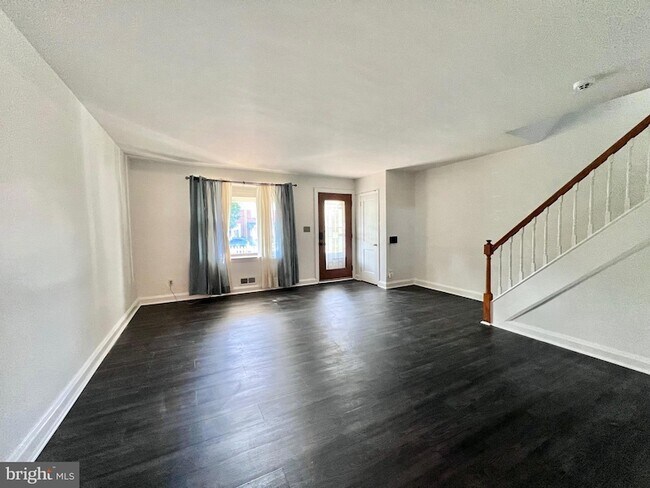 Building Photo - 603 Middlesex Rd