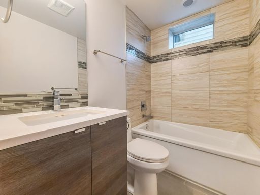 Building Photo - AVAILABLE NOW! Gorgeous 3 Bedroom Near Alki Beach with Private Rooftop Deck