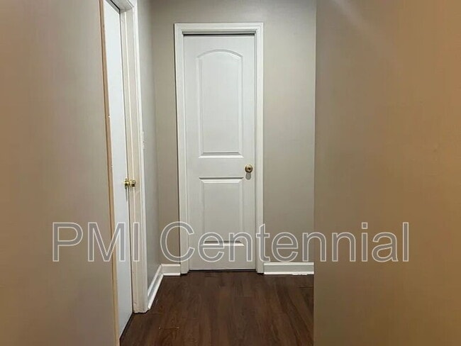 Building Photo - 3543 N Hopkins Ct