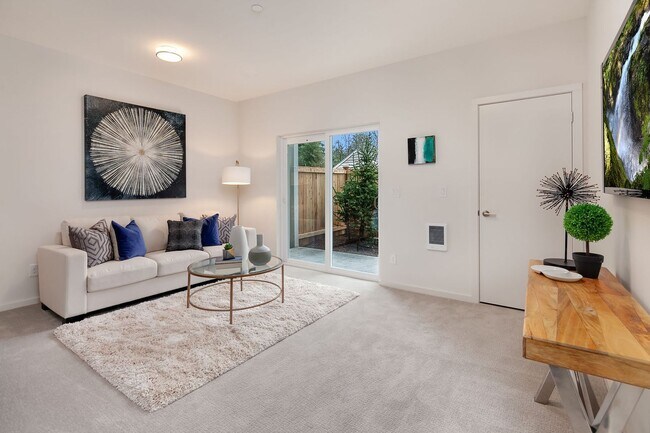 Building Photo - 4Bd/3.5Ba Shoreline Townhome
