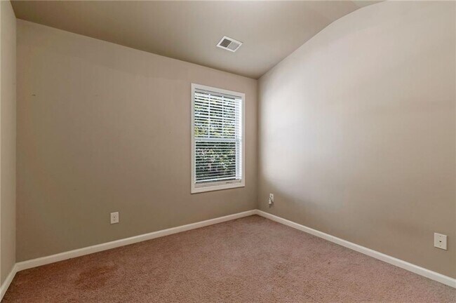 Building Photo - 2510 Thackery Ct