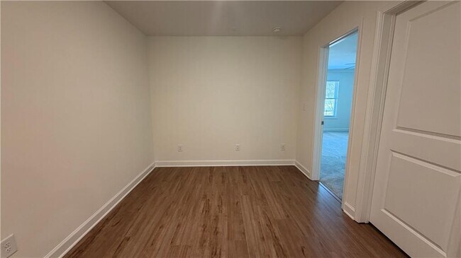 Building Photo - 903 Agate Ln