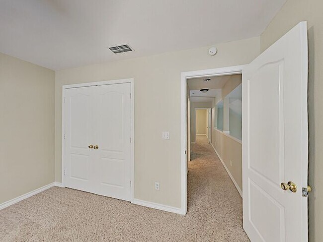 Building Photo - *No Application Fee*