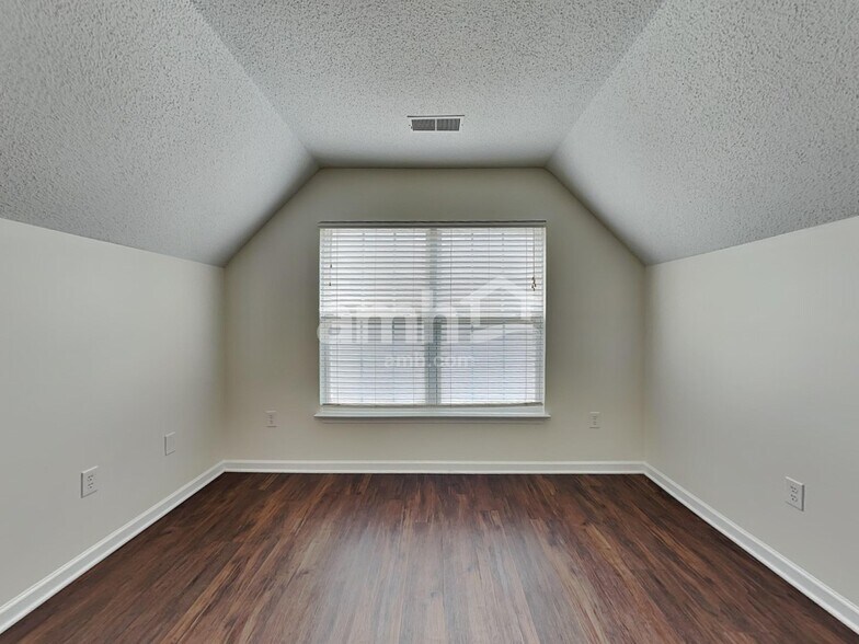 Building Photo - 7 Joggins Dr