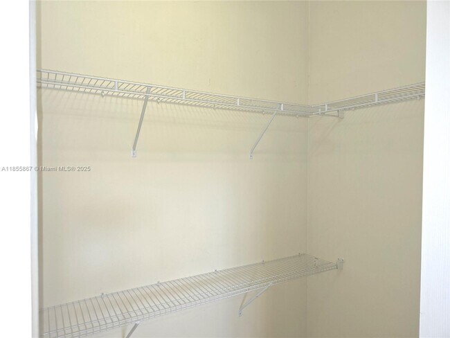 Building Photo - 4706 SW 160th Ave
