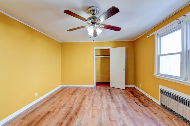 Building Photo - 245 Orange Ave