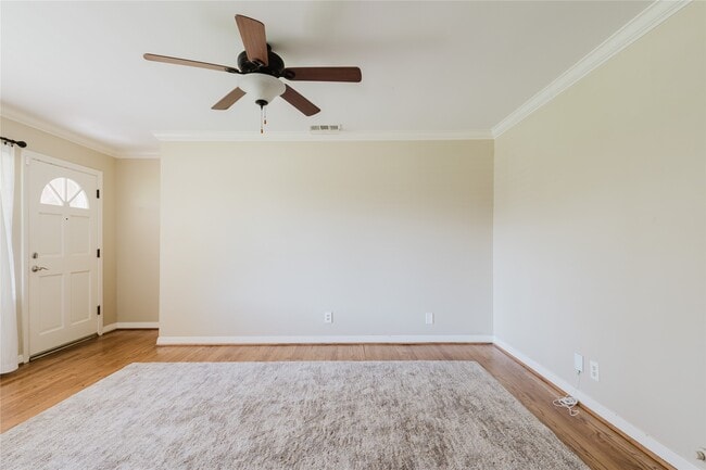 Building Photo - 5210 De Lange Ln