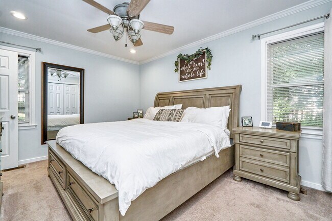 Building Photo - 3434 Castlebury Dr