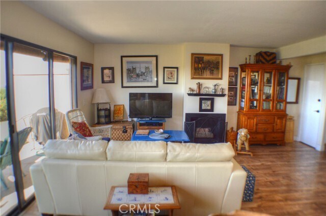 Building Photo - 146 Avenida Baja