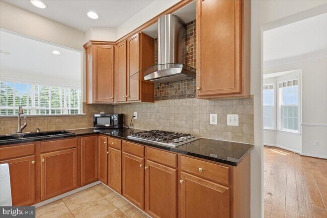 Building Photo - 20242 Hidden Creek Ct