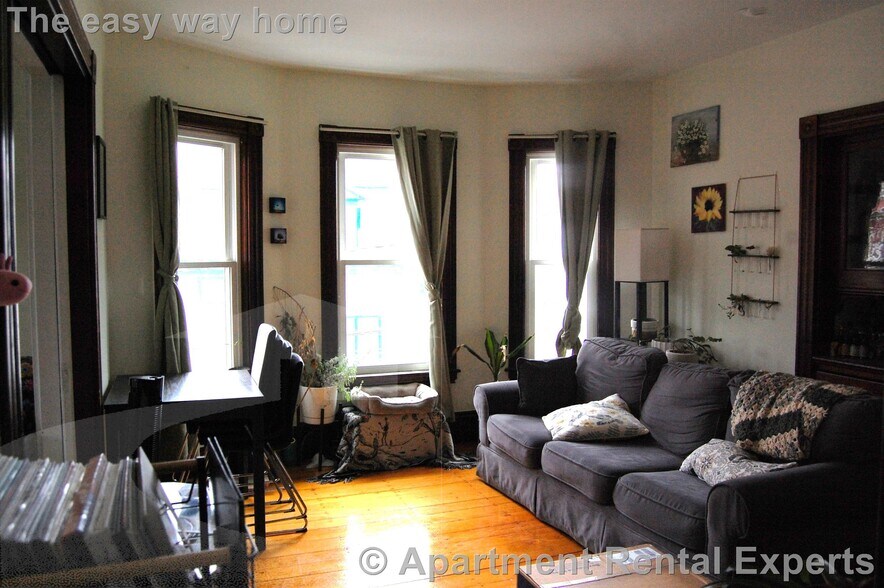 Building Photo - 14A Cottage Ave Unit #2