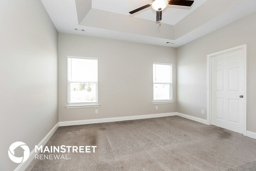 Building Photo - 608 Oakvale Ln