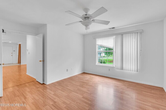 Building Photo - 237 Paddington Ct