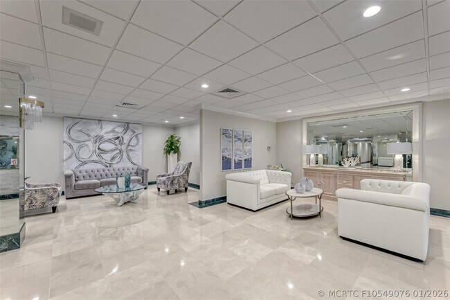 Building Photo - 3900 Galt Ocean Dr