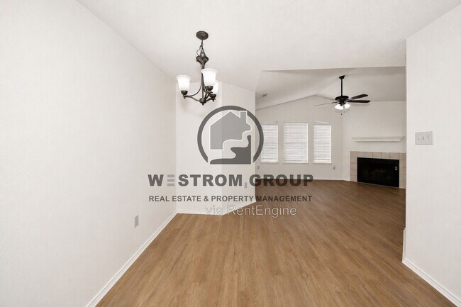 Building Photo - 316 Crowe Dr