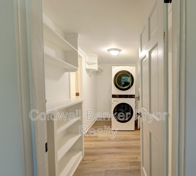 Building Photo - 65 Nason St