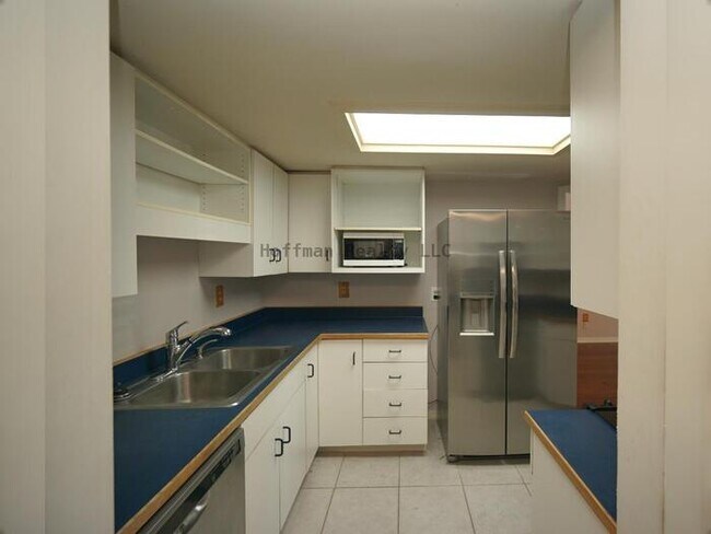 Building Photo - Luxury South Tampa Condo on Bayshore Blvd