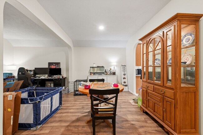 Building Photo - 3710 S Barnett Way
