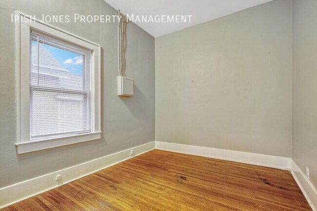 Building Photo - 62 Park St