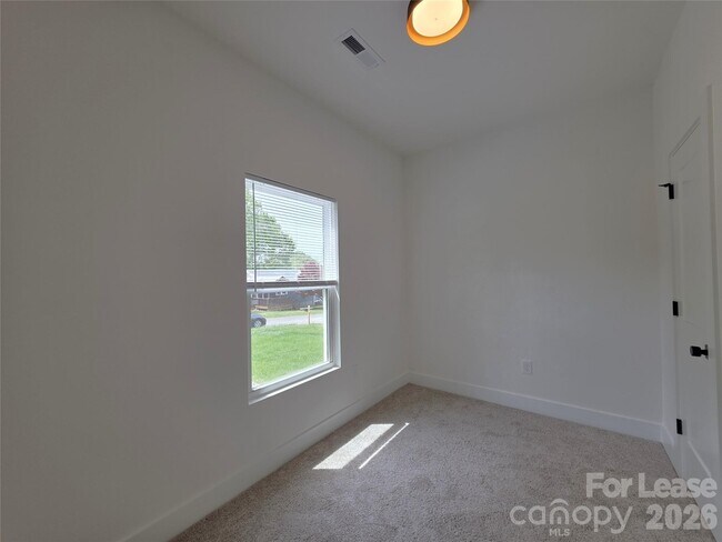 Building Photo - 1028 Patton Ave