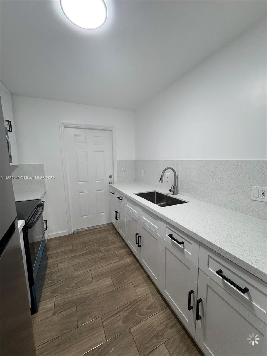 Building Photo - 617 NW 3rd Ave