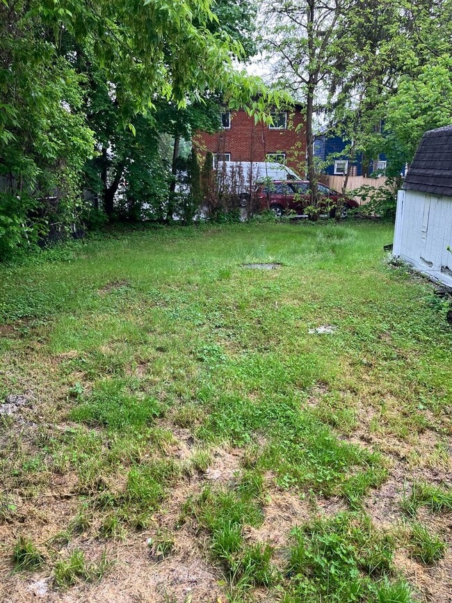 Building Photo - Remodeled Eastwood 3 bedroom