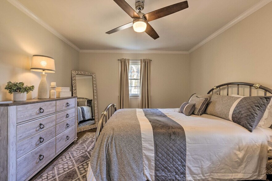 Building Photo - 500 Blossom Bend