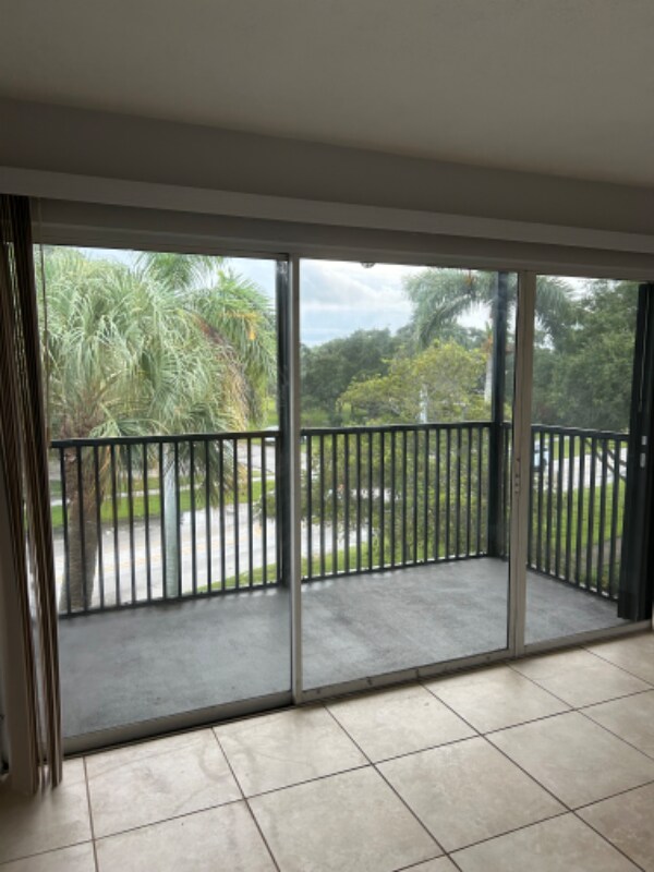 Building Photo - 701 N Indian River Dr
