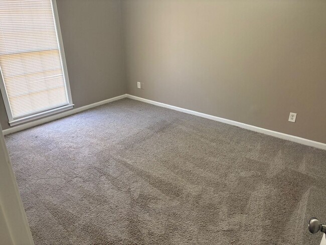 Building Photo - Spacious 4BR House in Lithonia