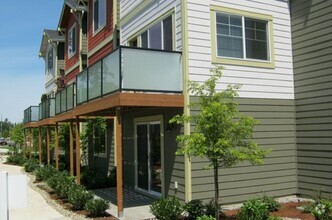 Building Photo - Affordable Mill Creek Townhome