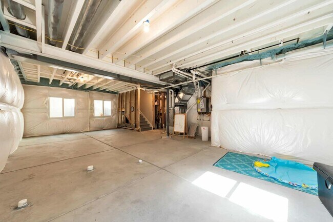 Building Photo - Spacious 3 bed 3 bath 2-story comfortable and stylish home in desirable location in Parker