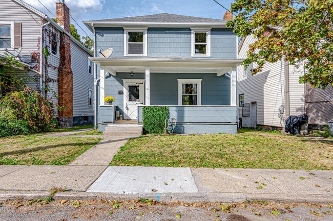 Building Photo - Beautiful 3 bedroom home in Aliquippa available August 1!
