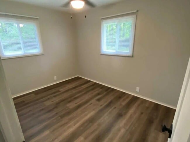 Building Photo - 3905 Poplar St