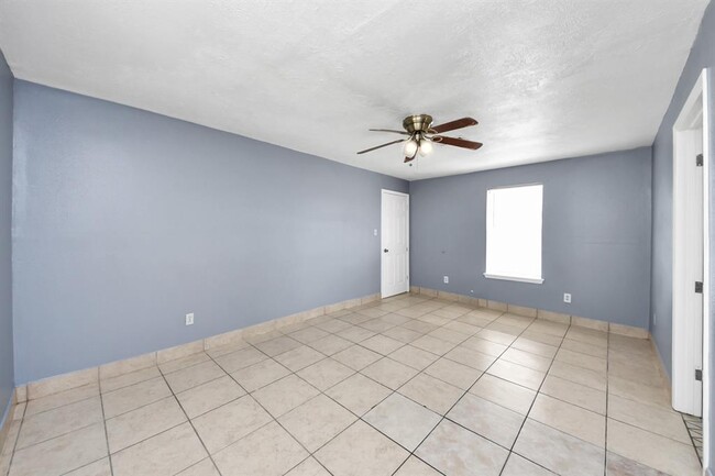 Building Photo - 13710 Brownsville St