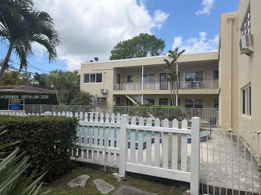 Building Photo - 40 Salamanca Ave